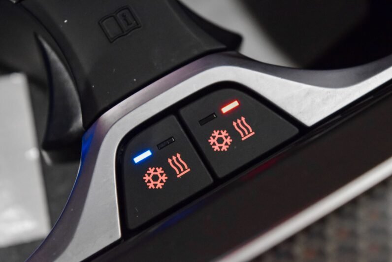 BMW XM Label Red 2024