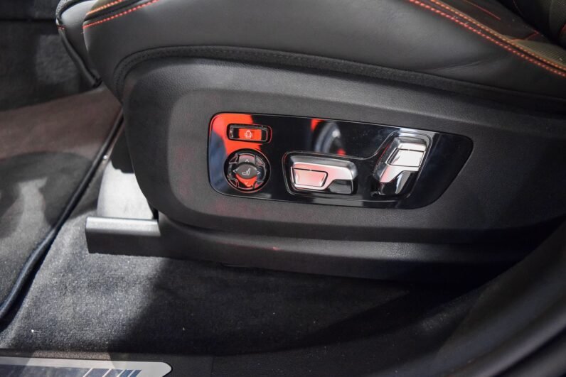 BMW XM Label Red 2024