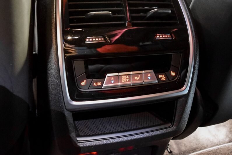 BMW XM Label Red 2024