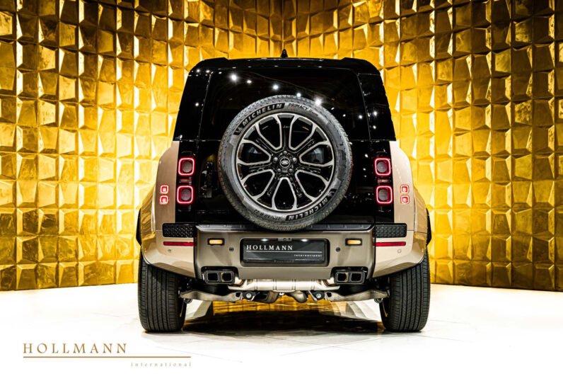 Land Rover Defender OCTA P635 4.4L 2025 for Sale – Petra Copper, Light Cloud + Lunar Interior, 635 HP V8