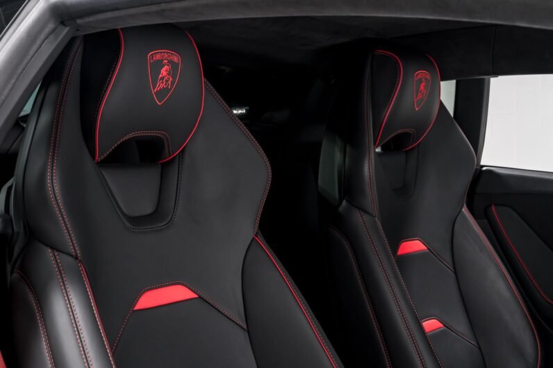 Lamborghini Huracán EVO AWD 2020 – Grigio Artis, 640 HP V10, Lifting System, Narvi 20”, Sensonum & Carbon Ceramic Brakes