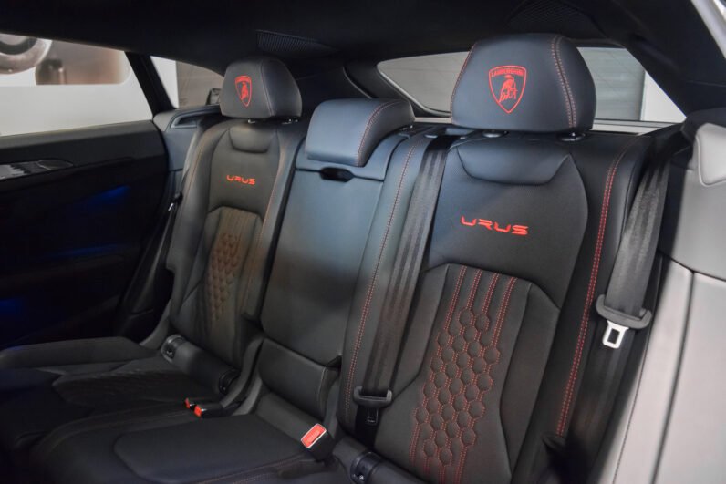 Lamborghini Urus Performante – Bianco Monocerus, Carbon Details, Alcantara Steering, B&O 3D Sound, Full ADAS