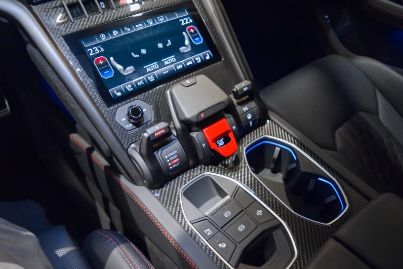 Lamborghini Urus Performante – Bianco Monocerus, Carbon Details, Alcantara Steering, B&O 3D Sound, Full ADAS