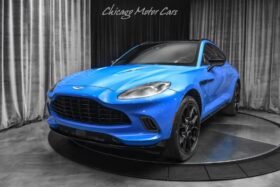 Aston Martin DBX 2021
