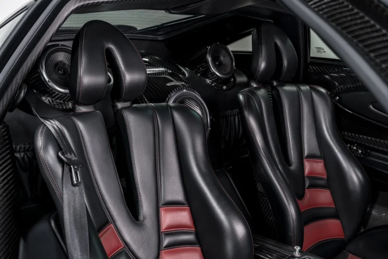 Pagani Huayra Tempesta 2014 – Exposed Carbon, Tempesta Pack, Ohlins Suspension, Sonus Faber, 730 HP V12