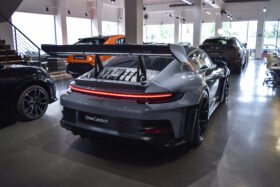 Porsche 911 GT3 RS (992) – Arctic Grey, Weissach Package, Magnesium Wheels, PCCB, Club Sport