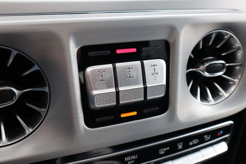 Mercedes-AMG G 63 2024 – 585 PS SUV in Deep Green with Carbon Interior, Massage Seats & Burmester Sound