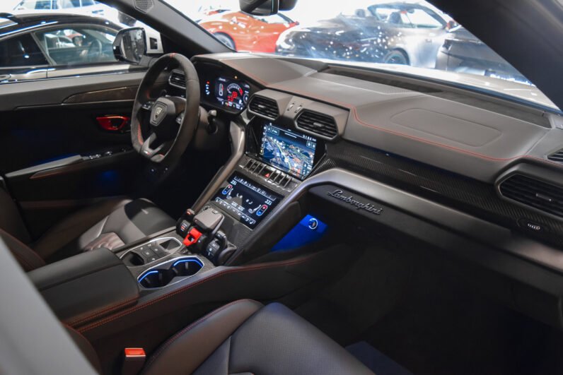 Lamborghini Urus Performante – Bianco Monocerus, Carbon Details, Alcantara Steering, B&O 3D Sound, Full ADAS