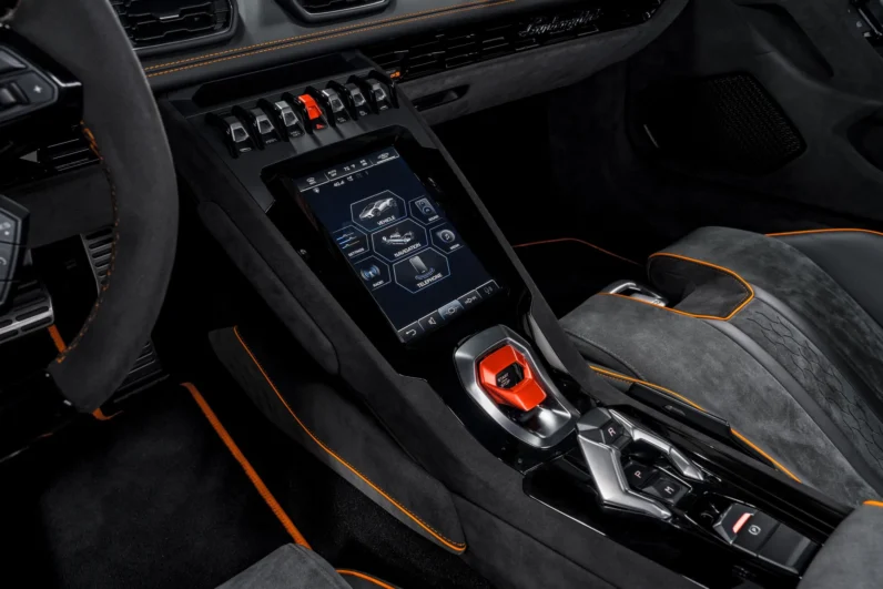 Lamborghini Huracán Sterrato 2023 – Arancio Borealis, AWD, Carbon Ceramics, Off-Road Ready, 610 HP V10