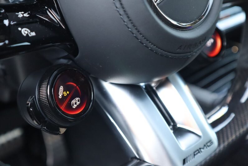 Mercedes-AMG GLE 63 S 2025 – 634 PS SUV in Mystik Blue with Carbon Interior, Ceramic Brakes & Driver’s Package