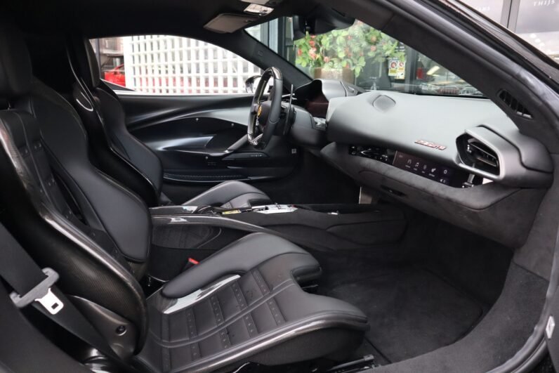 Ferrari 296 GTB Assetto Fiorano 2023 – 830 PS Plug-In Hybrid with Full Carbon Pack & Daytona Racing Seats