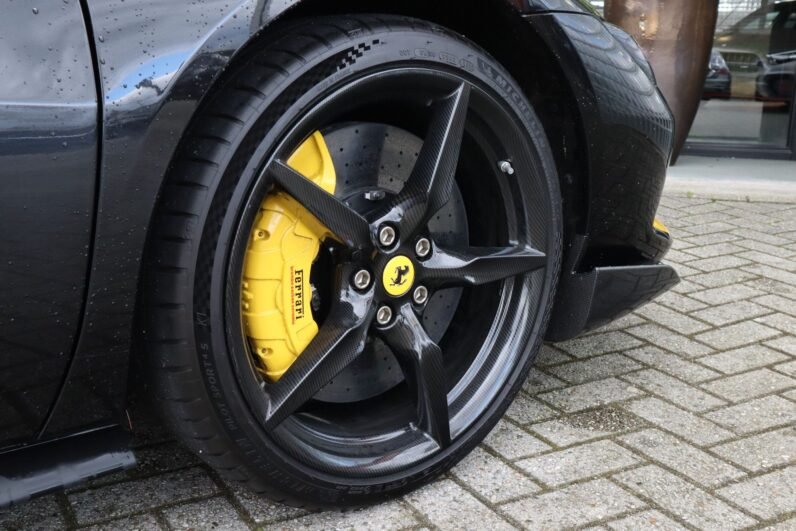 Ferrari 296 GTB Assetto Fiorano 2023 – 830 PS Plug-In Hybrid with Full Carbon Pack & Daytona Racing Seats