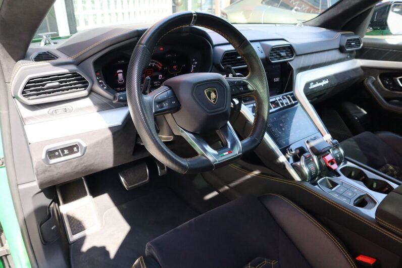 Lamborghini Urus 2021 – 650 PS Super SUV with Matte Green Wrap, Ceramic Brakes & Bang & Olufsen Sound