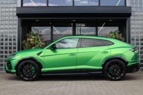 Lamborghini Urus 2021 – 650 PS Super SUV with Matte Green Wrap, Ceramic Brakes & Bang & Olufsen Sound