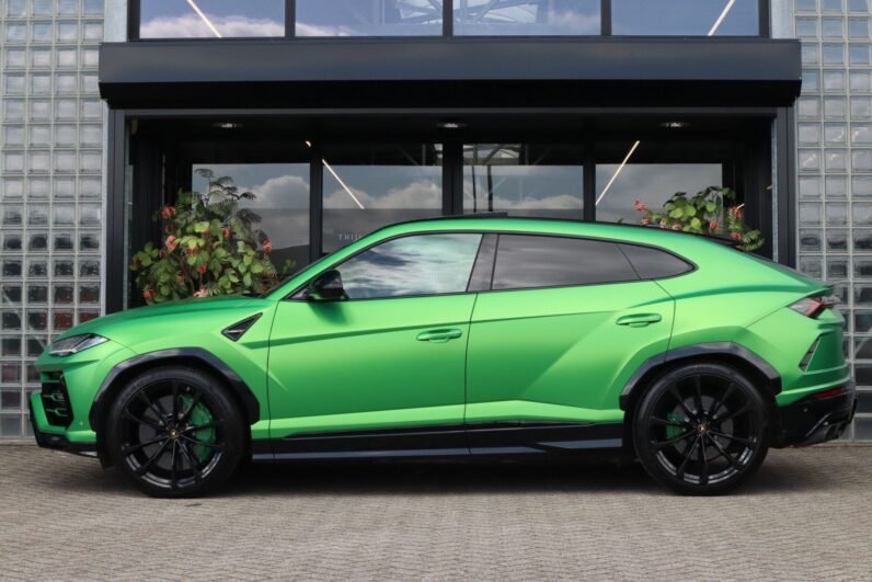 Lamborghini Urus 2021 – 650 PS Super SUV with Matte Green Wrap, Ceramic Brakes & Bang & Olufsen Sound
