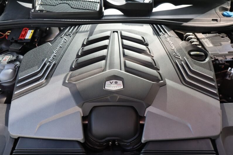 Lamborghini Urus 2021 – 650 PS Super SUV with Matte Green Wrap, Ceramic Brakes & Bang & Olufsen Sound