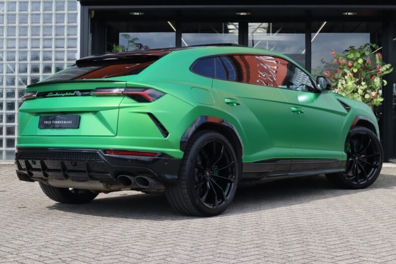 Lamborghini Urus 2021 – 650 PS Super SUV with Matte Green Wrap, Ceramic Brakes & Bang & Olufsen Sound