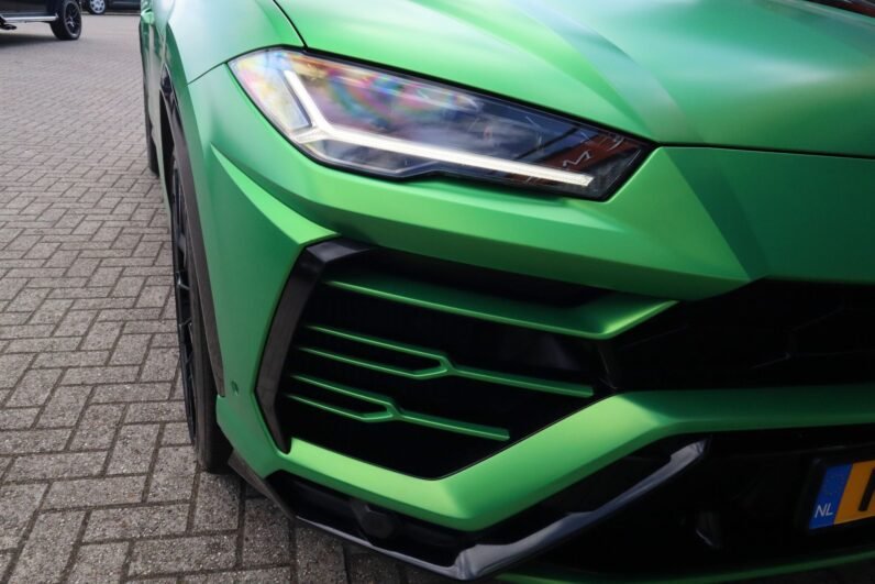 Lamborghini Urus 2021 – 650 PS Super SUV with Matte Green Wrap, Ceramic Brakes & Bang & Olufsen Sound