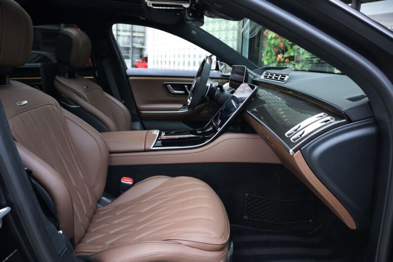 Mercedes-AMG S 63 S E Performance 2024 – 802 PS Plug-In Hybrid in Magno Black with Burmester 4D & Carbon Interior