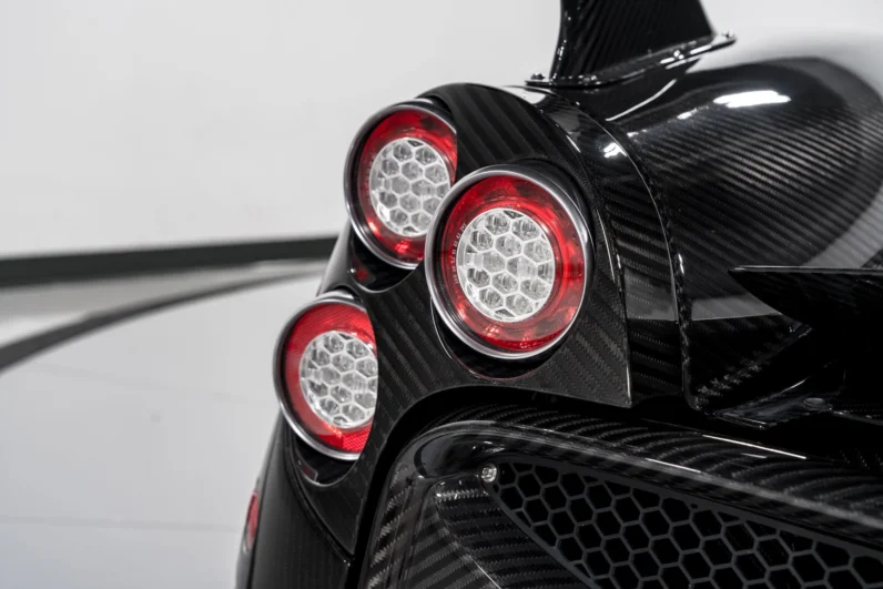Pagani Huayra Tempesta 2014 – Exposed Carbon, Tempesta Pack, Ohlins Suspension, Sonus Faber, 730 HP V12