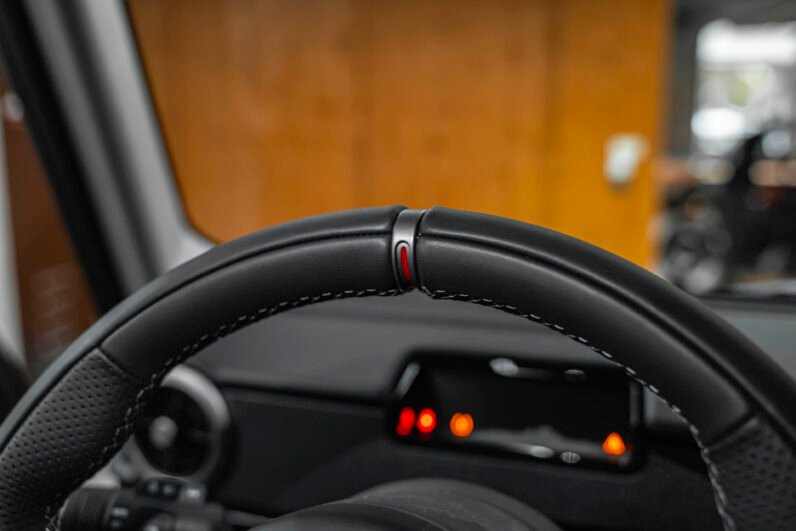 Ineos Grenadier Trialmaster Edition 2024 – 286 HP, Front & Rear Locking Differentials, Snorkel, 18” Alloys, Rough + Smooth Pack