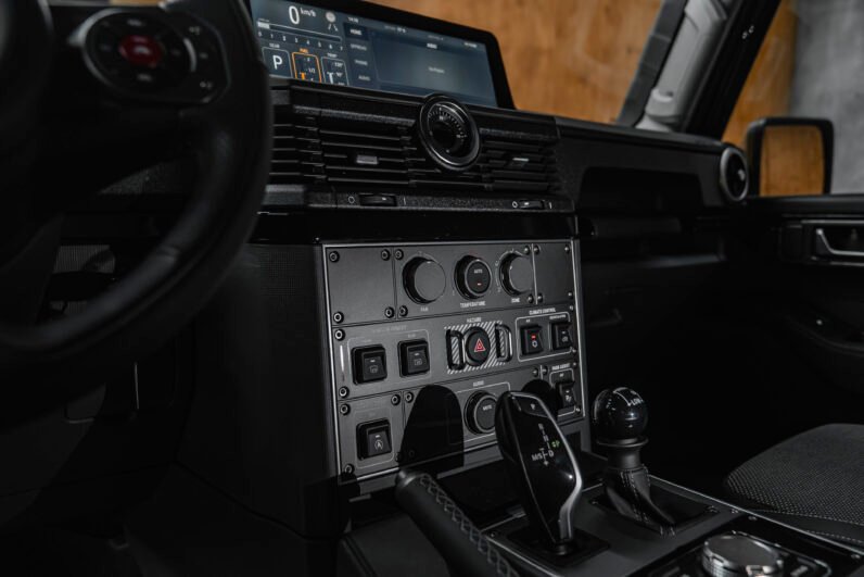 Ineos Grenadier Trialmaster Edition 2024 – 286 HP, Front & Rear Locking Differentials, Snorkel, 18” Alloys, Rough + Smooth Pack