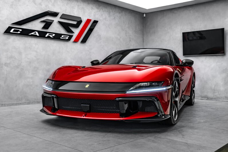 Ferrari 12Cilindri 2025 – 829 HP V12 with Carbon Package & Panoramic Roof