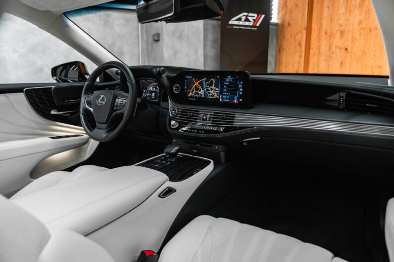 Lexus LS 500h Prestige 2023 – Agate Sonic Metallic, 359 HP Hybrid, Mark Levinson, Panoramic Roof, Massage Seats & 24” HUD