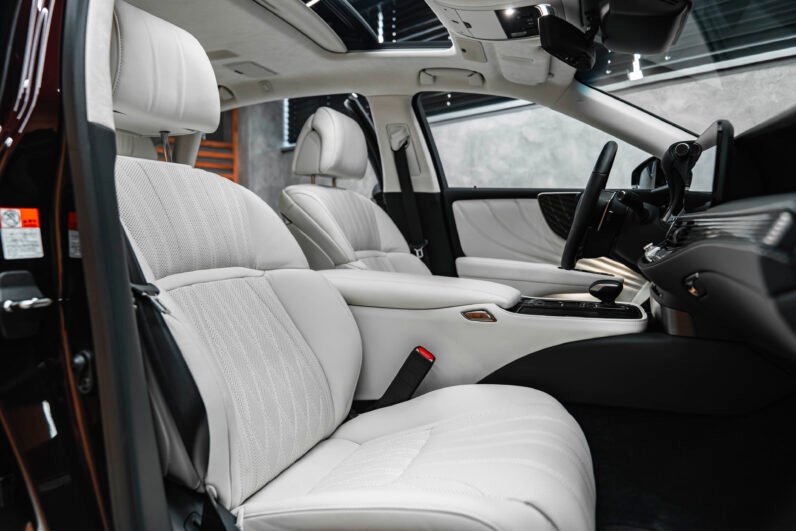 Lexus LS 500h Prestige 2023 – Agate Sonic Metallic, 359 HP Hybrid, Mark Levinson, Panoramic Roof, Massage Seats & 24” HUD