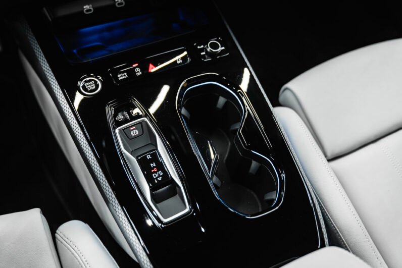 Audi A5 2.0 TFSI Quattro S Line 2024 – Mythos Black, 204 HP, B&O 3D Sound, Matrix LED, Virtual Cockpit & 360° Camera