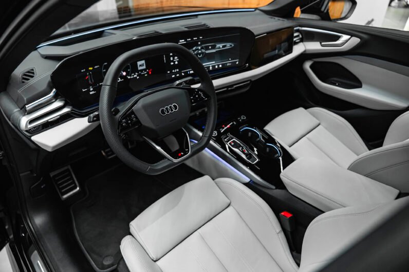 Audi A5 2.0 TFSI Quattro S Line 2024 – Mythos Black, 204 HP, B&O 3D Sound, Matrix LED, Virtual Cockpit & 360° Camera