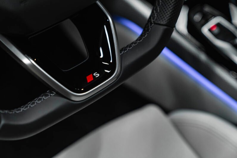 Audi A5 2.0 TFSI Quattro S Line 2024 – Mythos Black, 204 HP, B&O 3D Sound, Matrix LED, Virtual Cockpit & 360° Camera