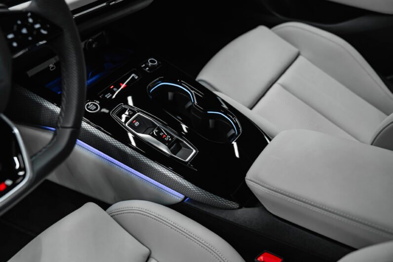 Audi A5 2.0 TFSI Quattro S Line 2024 – Mythos Black, 204 HP, B&O 3D Sound, Matrix LED, Virtual Cockpit & 360° Camera