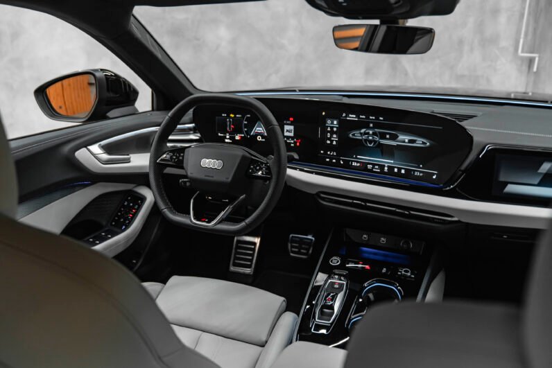 Audi A5 2.0 TFSI Quattro S Line 2024 – Mythos Black, 204 HP, B&O 3D Sound, Matrix LED, Virtual Cockpit & 360° Camera