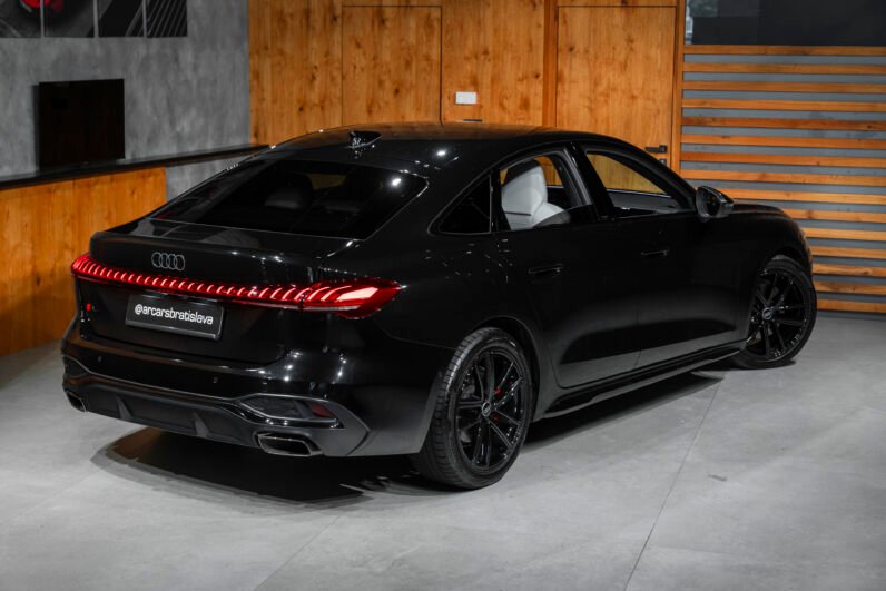 Audi A5 2.0 TFSI Quattro S Line 2024 – Mythos Black, 204 HP, B&O 3D Sound, Matrix LED, Virtual Cockpit & 360° Camera