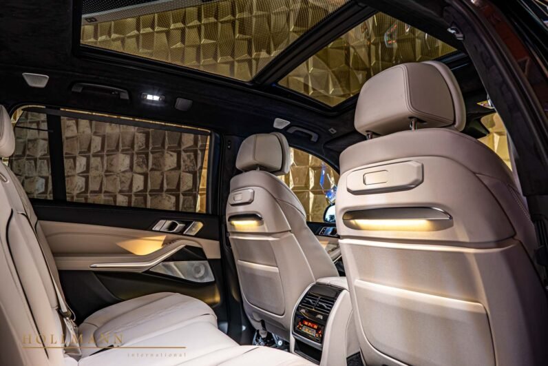 Alpina XB7 2024 for Sale – Sapphire Black, 621 HP, 23″ Wheels, Bowers & Wilkins, Sky Lounge, Massage Seats & ALPINA Sport Package