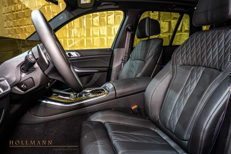 For Sale: BMW X5 xDrive 40d 2025 – Black Sapphire Metallic, 352 HP Diesel, M Sport Package Pro, 22″ Alloy Wheels