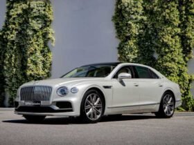 Bentley Flying Spur Odyssean Edition Hybrid 2023 – White Sand, 4,057 km