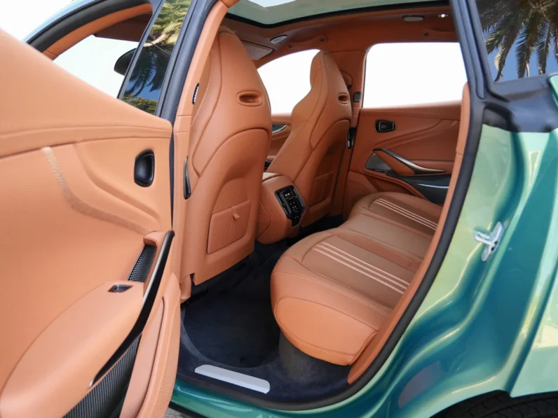 Aston Martin DBX 707 2025