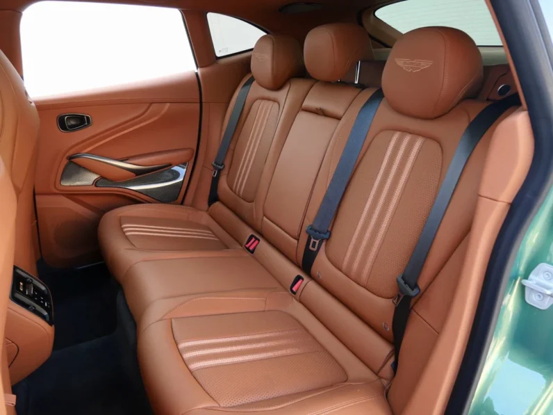 Aston Martin DBX 707 2025