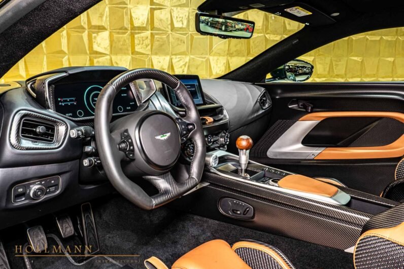 Aston Martin Valour 2025 – Buckinghamshire Green, 715 HP V12, 6-Speed Manual, Copper Tan Interior, 1 of 110 Units