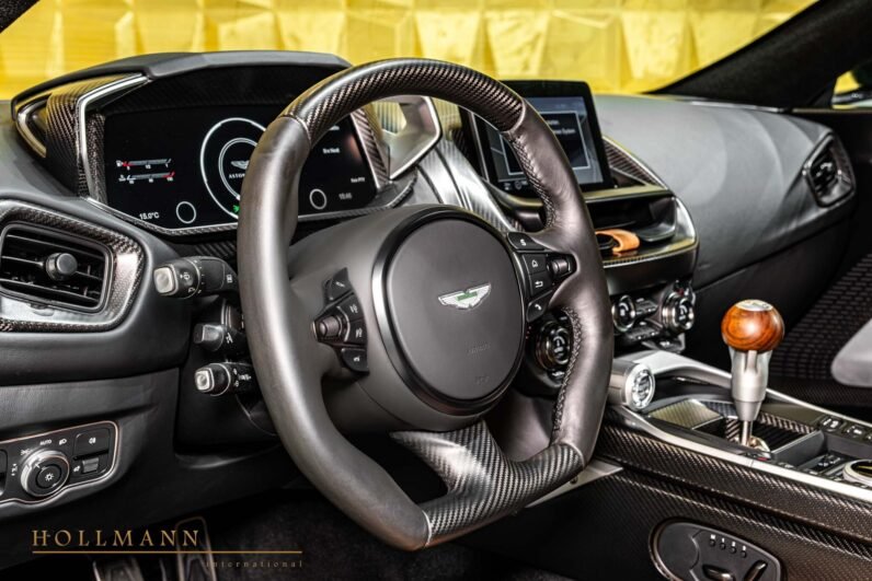 Aston Martin Valour 2025 – Buckinghamshire Green, 715 HP V12, 6-Speed Manual, Copper Tan Interior, 1 of 110 Units