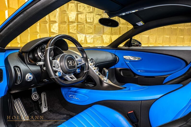 Bugatti Chiron 2018 for Sale – Full Black Carbon, 1,500 HP W16, French Racing Blue Leather Interior & Only 2,475 km