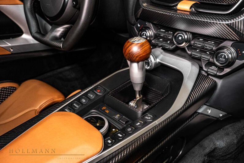 Aston Martin Valour 2025 – Buckinghamshire Green, 715 HP V12, 6-Speed Manual, Copper Tan Interior, 1 of 110 Units