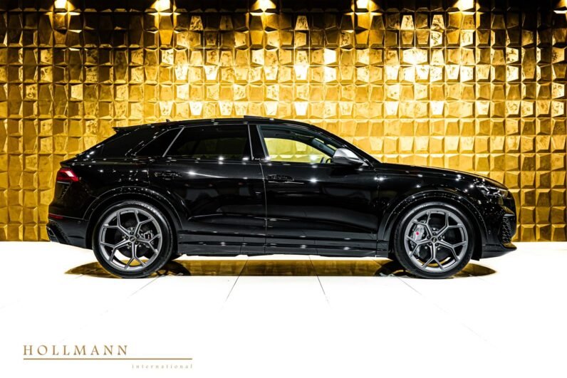 Audi RSQ8 Performance 2025 for Sale – Mythos Black, 640 HP, 23” Wheels, Ceramic Brakes, B&O Sound, Panoramic Roof & Massage Seats