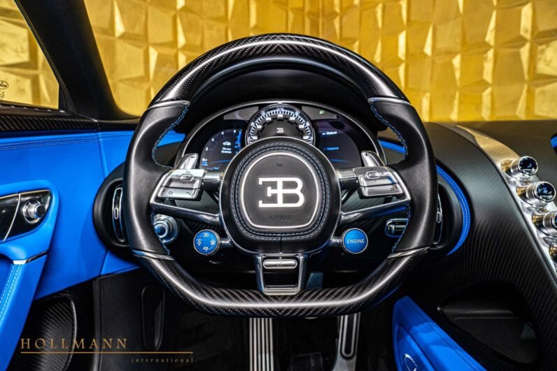 Bugatti Chiron 2018 for Sale – Full Black Carbon, 1,500 HP W16, French Racing Blue Leather Interior & Only 2,475 km
