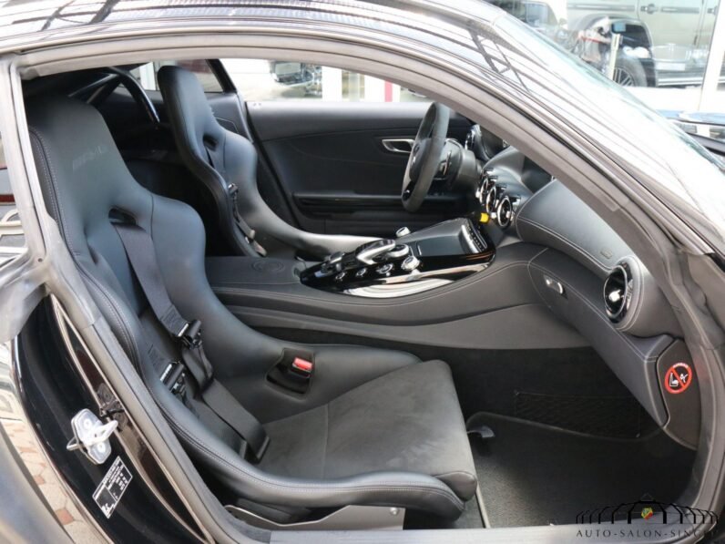 Mercedes-AMG GT R Coupé 2018 – Carbon Roof, Ceramic Brakes, 12,500 km