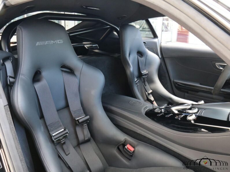 Mercedes-AMG GT R Coupé 2018 – Carbon Roof, Ceramic Brakes, 12,500 km