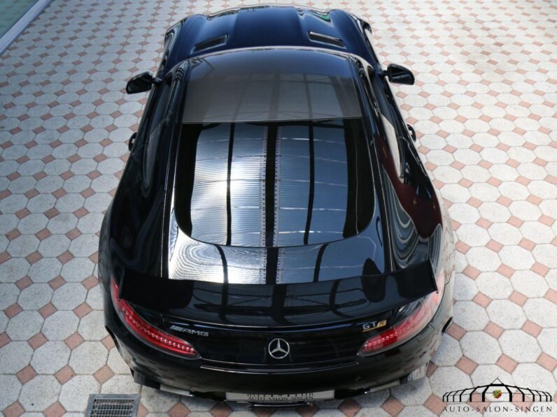 Mercedes-AMG GT R Coupé 2018 – Carbon Roof, Ceramic Brakes, 12,500 km