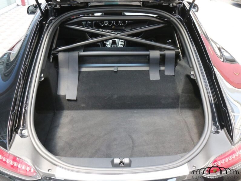 Mercedes-AMG GT R Coupé 2018 – Carbon Roof, Ceramic Brakes, 12,500 km